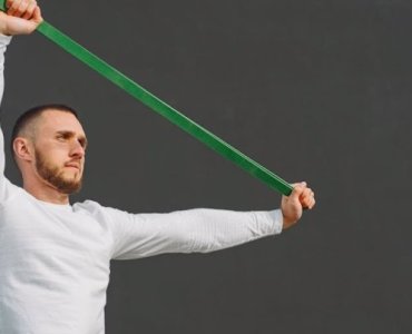 Otwórz klatkę! 9 porad na skuteczne rozciąganie mięśni piersiowych