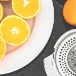 Sokowirówka vs wyciskarka wolnoobrotowa: test filtrów, mocy i smaku – co wybrać do domu?