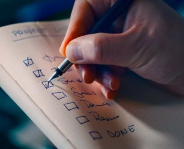 Zero chaosu w kalendarzu treści: 12 praktycznych sposobów na planowanie, które przynosi wyniki