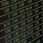 Opcje vs. futures: najważniejsze różnice w świecie instrumentów pochodnych wyjaśnione po ludzku