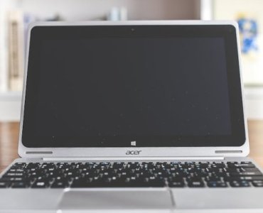 Jak wybrać netbooka na cały dzień: przewodnik po modelach z maratońską baterią
