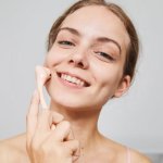 Soniczne masażery twarzy pod lupą: wielki test i ranking modeli, które naprawdę działają